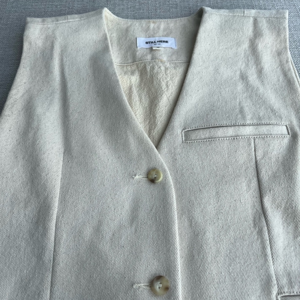 Still Here Ludlow Vest - Picture 7 of 9